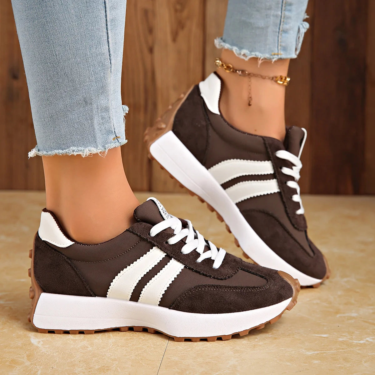 Retro-Plattform-Sneaker – Bequeme Schuhe aus robustem Wildleder
