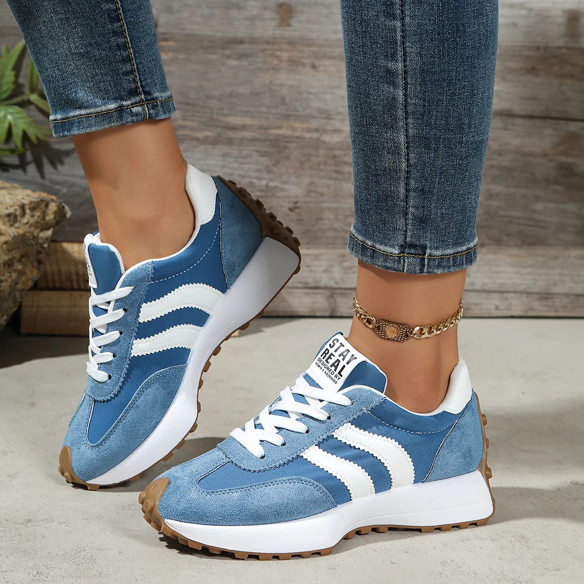 Retro-Plattform-Sneaker – Bequeme Schuhe aus robustem Wildleder