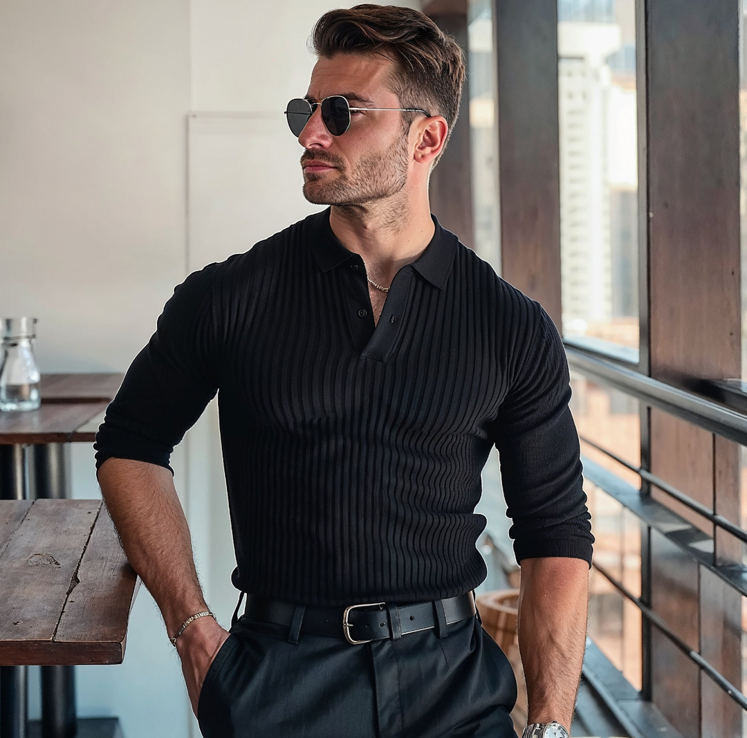 SOGNO: FIGURBETONTER GERIPPTER PULLOVER