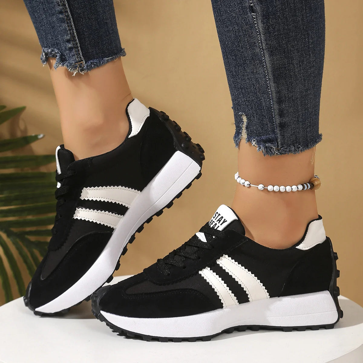 Retro-Plattform-Sneaker – Bequeme Schuhe aus robustem Wildleder