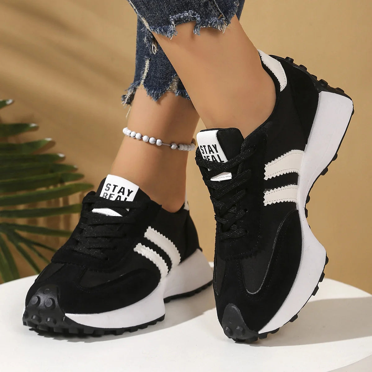Retro-Plattform-Sneaker – Bequeme Schuhe aus robustem Wildleder
