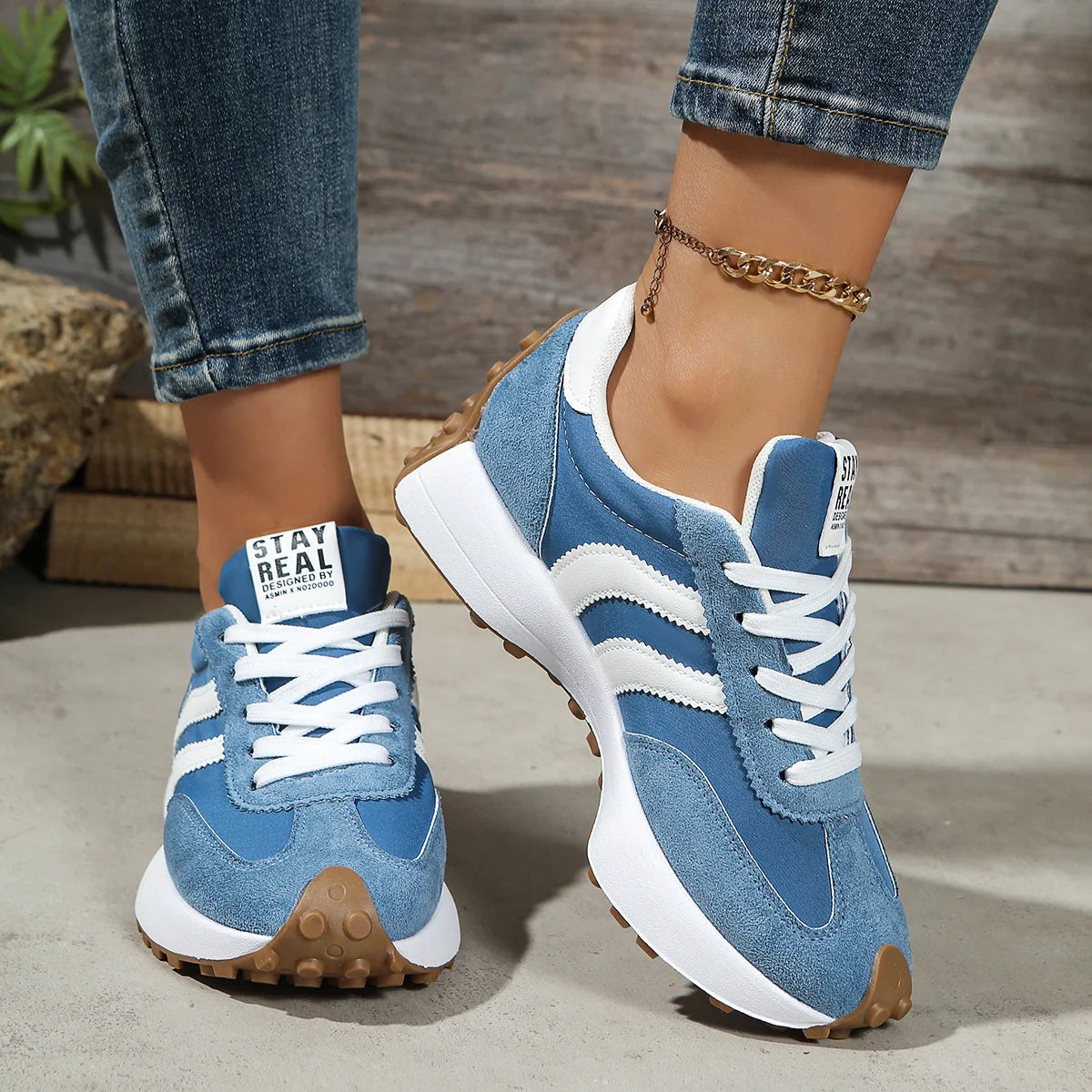 Retro-Plattform-Sneaker – Bequeme Schuhe aus robustem Wildleder